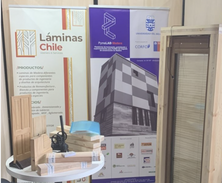 Empresa Láminas Chile Ltda. Exhibe desarrollo de una ventana en madera, en su stand de la Semana de la Madera 2022